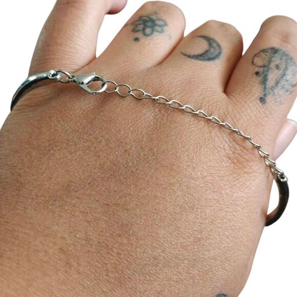 Elegant Ocean Blue Crystal Bracelet - Picture 2 of 3